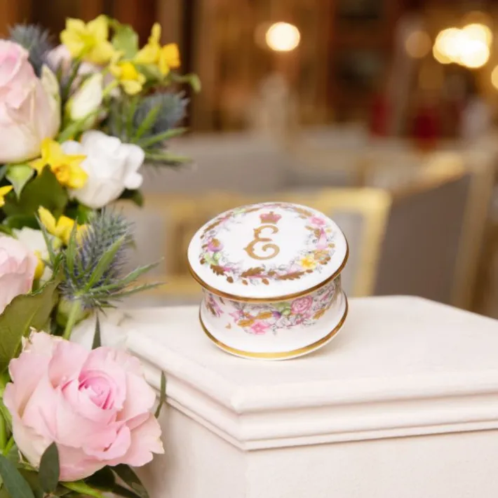 Royal Collection Shop Queen Elizabeth Ii Commemorative Pillbox* Queen Elizabeth Ii Commemorative Range