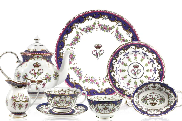 Royal Collection Shop Queen Victoria Sugar Bowl* Plates & Bowls